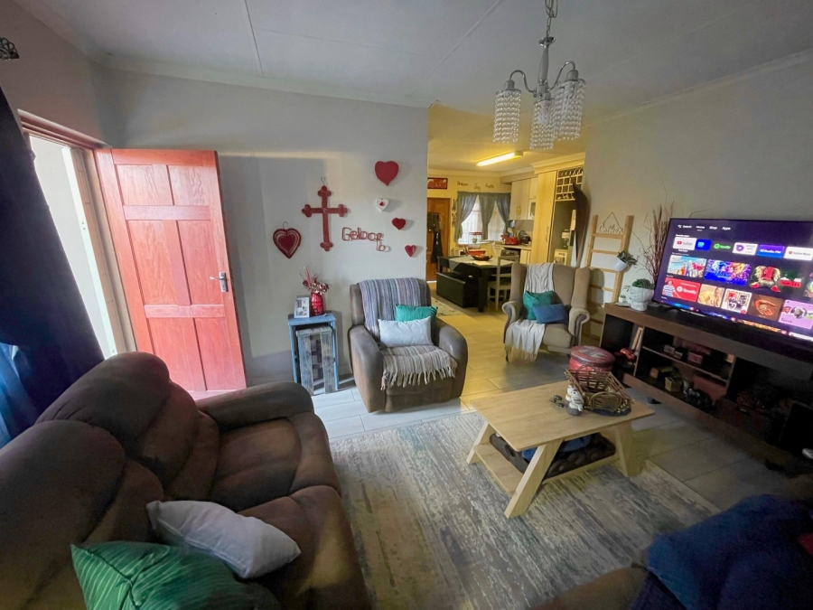 4 Bedroom Property for Sale in Waterval East North West